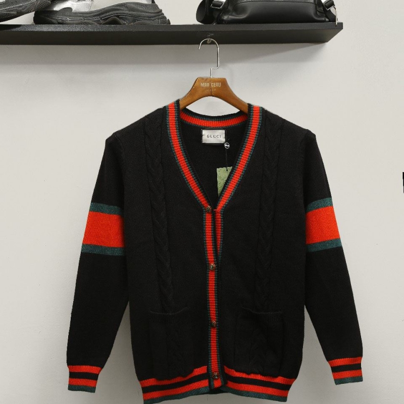 G*u*i coats